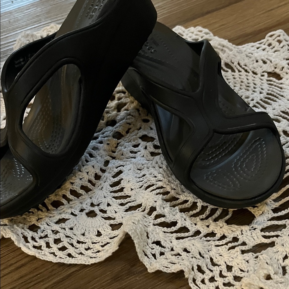 CROCS Women's Black Sandals size 4 New